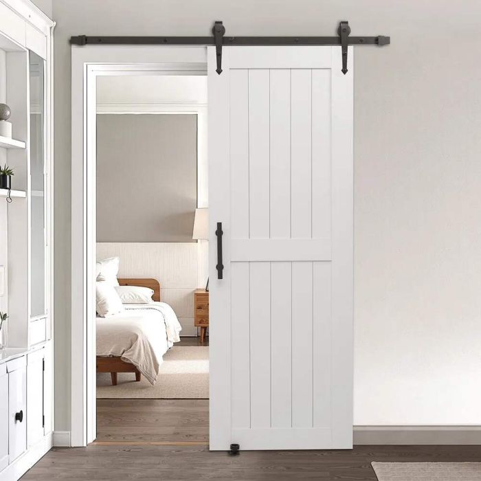 Stumdomos tvarto durys, 762x2134 mm, MDF, PVC paviršius, su furnitūra