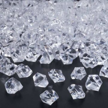 Rinkinys iš 900 deimantų 1x1,5x1cm.
