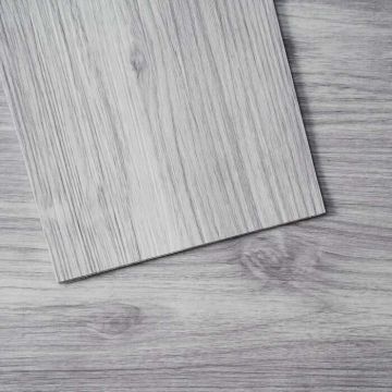 Lipnios vinilo grindų plytelės 36x6 colių, šviesiai pilkos, 20 vnt