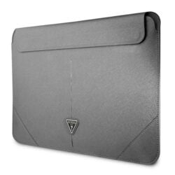 Guess Saffiano Triangle Logo Sleeve – Nešiojamojo kompiuterio dėklas 13 colių / 14 colių (sidabro)