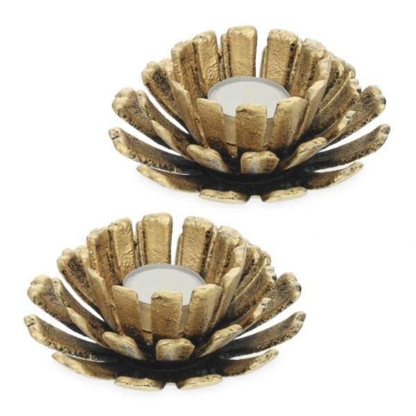 10039643_259_1_da3f5bba5804bafc3bb647a630d61385.jpg Rinkinys iš 2 žvakidžių 13,5x6cm., auksinės spalvos