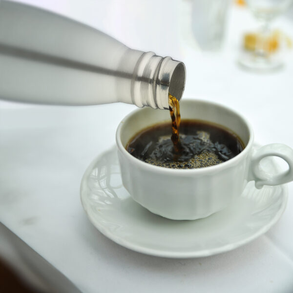 Frischer Kaffee eingeschenkt