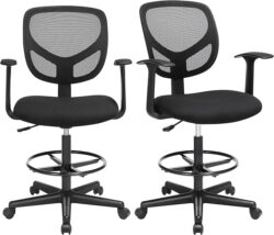 Rinkynis iš 2 biuro kėdžių 64x64x117cm., juodos spalvos