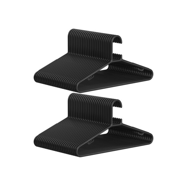 Rinkinys iš 50 drabužių pakabų, juodos spalvos