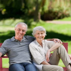 Sodo suoliukas 127x59,5x87,5cm., raudonos spalvos